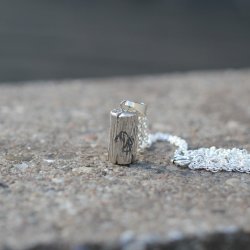 WoodLog Medium, Vedh�ng, Sterlings�lv